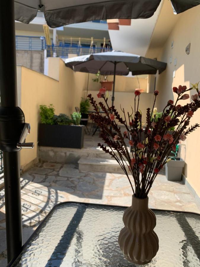 Toulipa Seaside Apartments كافالا المظهر الخارجي الصورة